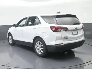 Chevrolet Equinox 2024 LS SUV de 4 puertas con 1LS