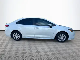 Toyota Corolla 2026 LE 4dr Sedán