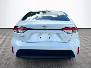 Toyota Corolla 2026 LE 4dr Sedán