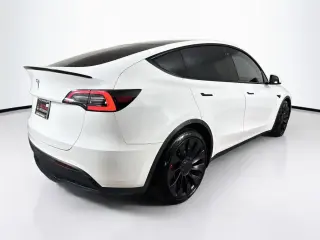 Tesla Model Y 2021 AWD Performance 4dr Crossover