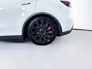 Tesla Model Y 2021 AWD Performance 4dr Crossover