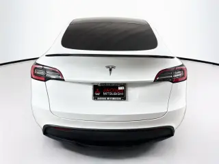Tesla Model Y 2021 AWD Performance 4dr Crossover