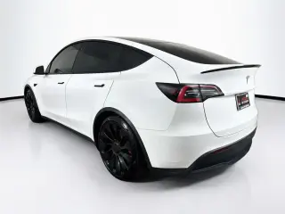 Tesla Model Y 2021 AWD Performance 4dr Crossover