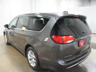 Chrysler Pacifica 2018 Touring Plus 4dr Mini-Van