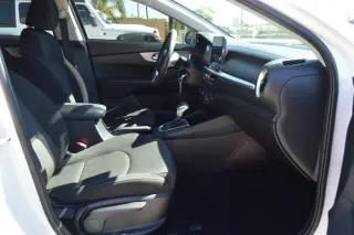 2023 Kia Forte LXS IVT