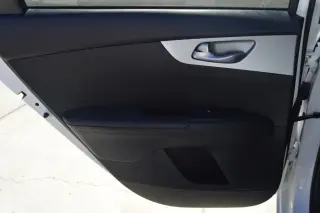 2023 Kia Forte LXS IVT