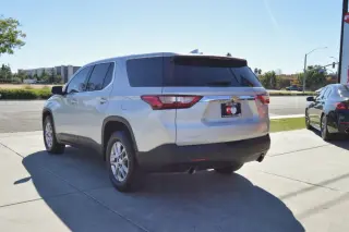 2020 Chevrolet Traverse FWD 4dr LS w/1LS