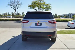 2020 Chevrolet Traverse FWD 4dr LS w/1LS