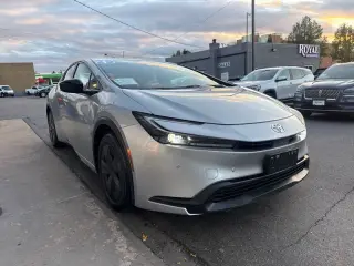 2025 Toyota Prius LE