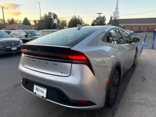 2025 Toyota Prius LE