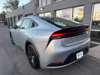 2025 Toyota Prius LE