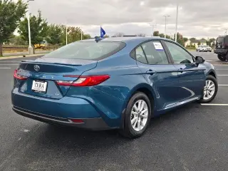 Toyota Camry 2026 LE 4dr Sedán