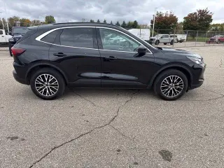 Ford Escape Híbrido Enchufable 2025 PHEV 4dr SUV