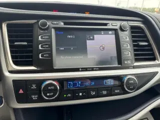 Toyota Highlander Hybrid 2019 AWD XLE 4dr SUV