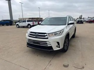 Toyota Highlander Hybrid 2019 AWD XLE 4dr SUV
