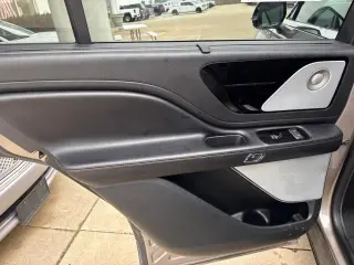 Lincoln Aviator 2021 AWD Reserve 4dr SUV