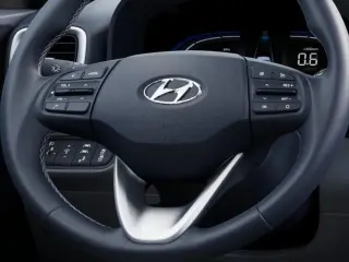 Hyundai VENUE 2026 SEL 4dr Crossover con Techo de Dos Tonos