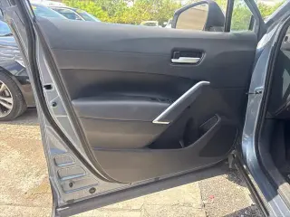 Toyota Corolla Cross 2024 XLE 4dr Crossover