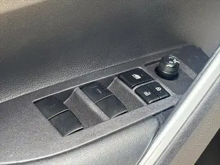 Toyota Corolla Cross 2024 XLE 4dr Crossover