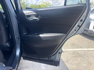 Toyota Corolla Cross 2024 XLE 4dr Crossover