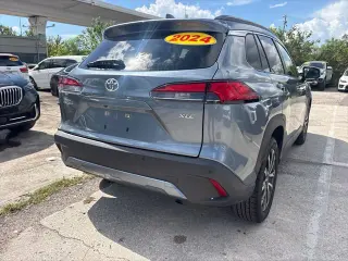 Toyota Corolla Cross 2024 XLE 4dr Crossover