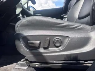 Toyota Corolla Cross 2024 XLE 4dr Crossover