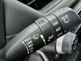 Toyota RAV4 Híbrido 2023 AWD XLE Premium 4dr SUV