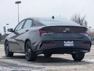 Hyundai ELANTRA 2026 SEL Sport Premium 4dr Sedán