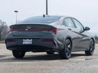 Hyundai ELANTRA 2026 SEL Sport Premium 4dr Sedán