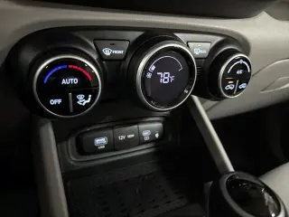 Hyundai VENUE 2026 SEL 4dr Crossover