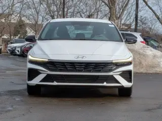 Hyundai ELANTRA 2026 SEL Sport 4dr Sedán