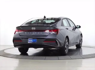 Hyundai ELANTRA 2025 SEL Sport 4dr Sedán