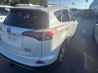Toyota RAV4 Híbrido 2018 AWD Limited SUV de 4 puertas