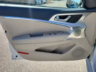 Genesis G70 2026 2.5T Prestige 4dr Sedán