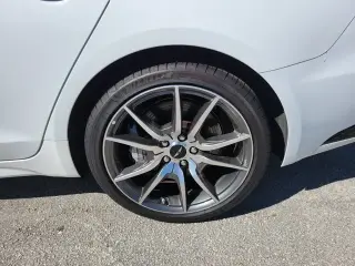 Genesis G70 2026 2.5T Prestige 4dr Sedán