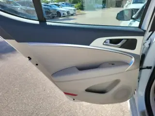 Genesis G70 2026 2.5T Prestige 4dr Sedán