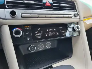 Genesis G70 2026 2.5T Standard Sedán 4 puertas