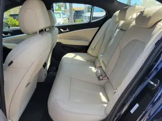Genesis G70 2026 2.5T Standard Sedán 4 puertas