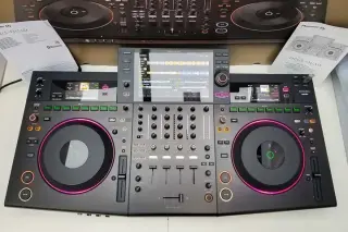 AlphaTheta XDJ-AZ y OMNIS-DUO