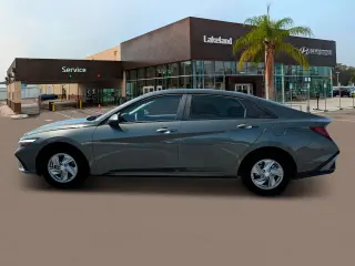 Hyundai ELANTRA 2025 SE 4dr Sedán
