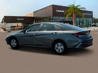 Hyundai ELANTRA 2025 SE 4dr Sedán