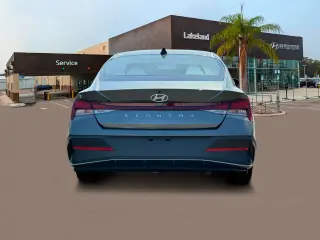 Hyundai ELANTRA 2025 SE 4dr Sedán