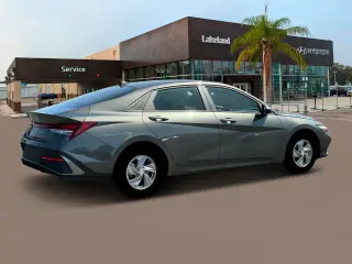 Hyundai ELANTRA 2025 SE 4dr Sedán