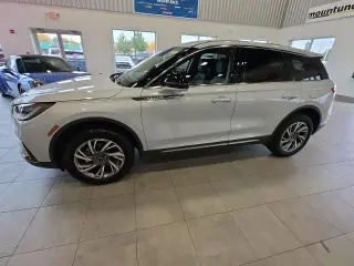 Lincoln Corsair 2025 AWD Premiere 4dr SUV