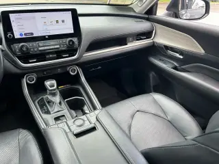 Toyota Grand Highlander 2025 LE 4 SUV