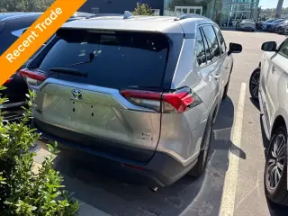 Toyota RAV4 Híbrido 2024 AWD LE 4dr SUV