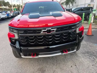 Chevrolet Silverado 1500 2023 4x4 ZR2 4 puertas Crew Cab 5.8 ft. SB