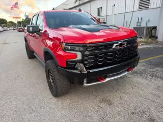 Chevrolet Silverado 1500 2023 4x4 ZR2 4 puertas Crew Cab 5.8 ft. SB