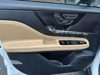 Lincoln Corsair 2022 AWD Reserve 4dr SUV