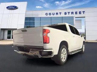 Chevrolet Silverado 1500 2024 4x4 LTZ 4dr Cab con motor de 5.8 ft. SB